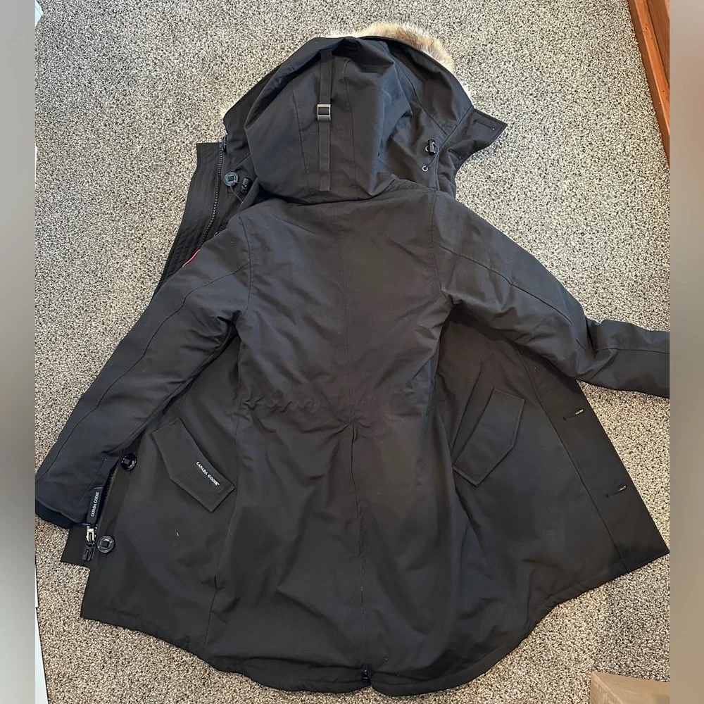Canada Goose Black Ski & Snow Jacket - Picture 2 of 5